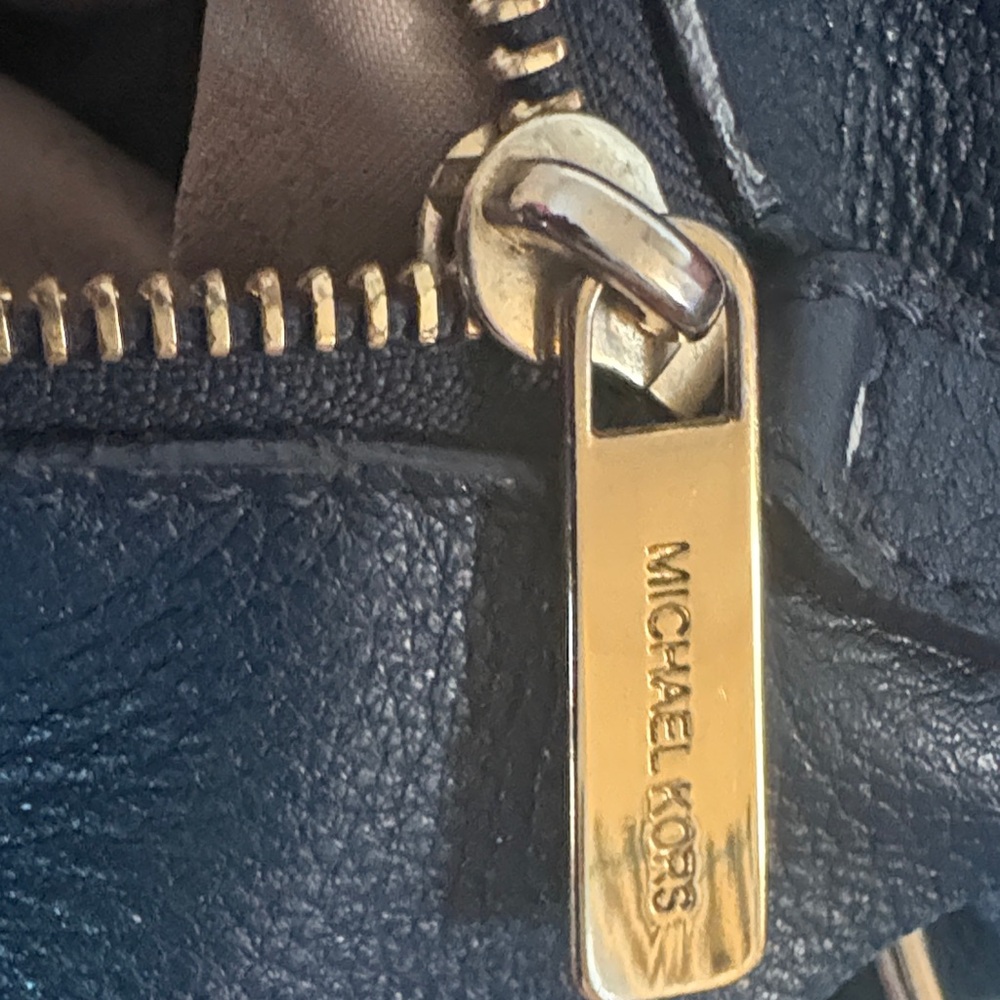 Michael Kors Dark Blue Leather Shoulder Bag - Picture 7 of 11
